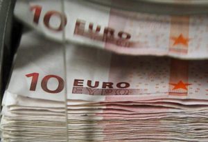 Read more about the article Euro cai para US$ 1,1474 em Frankfurt