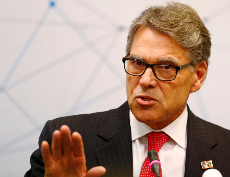You are currently viewing Secretário de Energia dos EUA Rick Perry nega que tenha plano de deixar o cargo