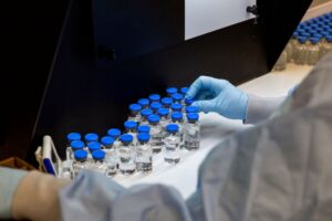 Read more about the article Dados sobre medicamento da Gilead aumentam expectativas em luta contra pandemia
