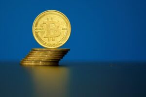 Read more about the article Bitcoin cai 3% e continua parado em R$ 47.000