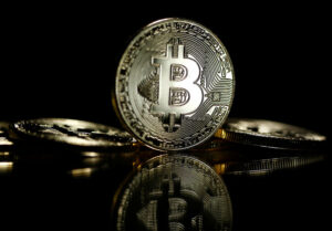 Read more about the article Bitcoin sofre queda e atinge R$ 48.700 nesta sexta-feira
