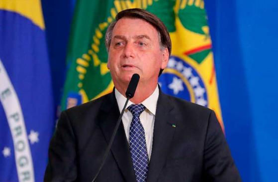 You are currently viewing Bolsonaro sanciona LGPD e lei entra em vigor nesta sexta-feira